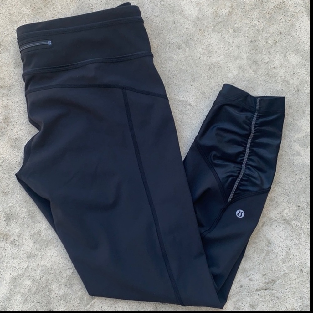 Lululemon Black Capri Running Athletic Workout Leggings Women's Size 10
